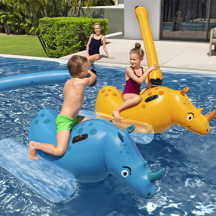 Rhino rumble pool game